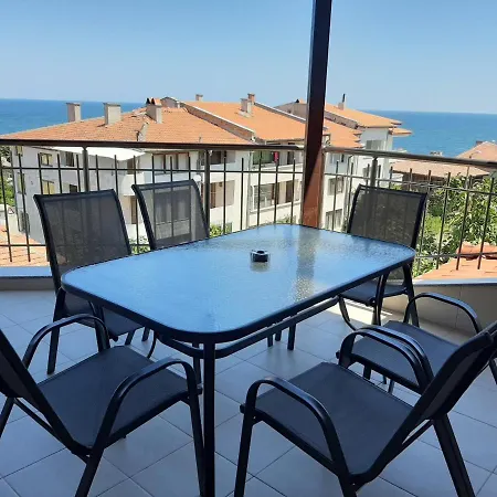 La 2 4* Царево