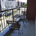 La 2 Aparthotel