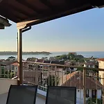 La 2 Tsarevo