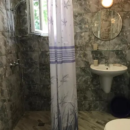 La 2 Aparthotel 3*