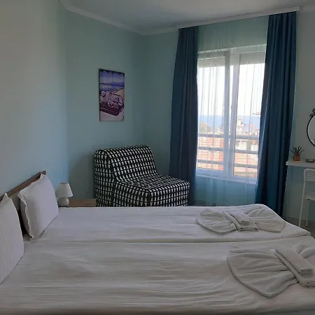 La 2 شقة فندقية تساريفو