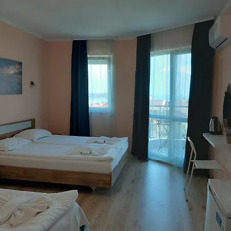 شقة فندقية La 2 4*