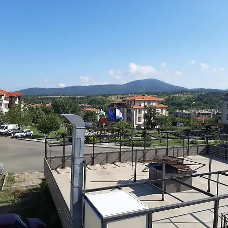 شقة فندقية La 2 4*