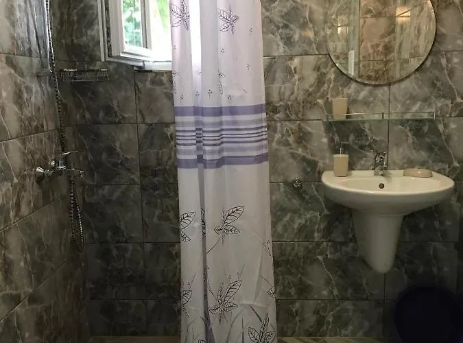 La 2 מלון דירות 4*