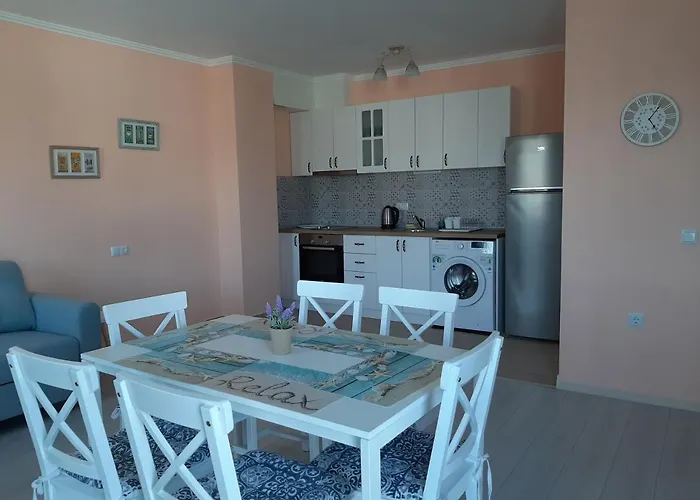 מלון דירות La 2 4*